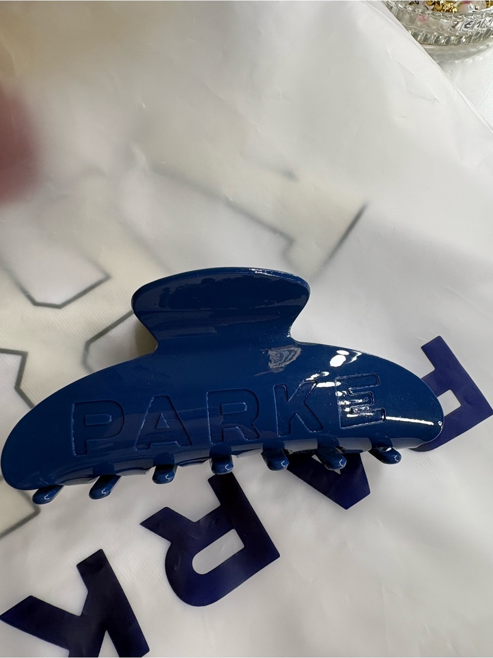 Parke Glossy Navy Blue Hair Claw
